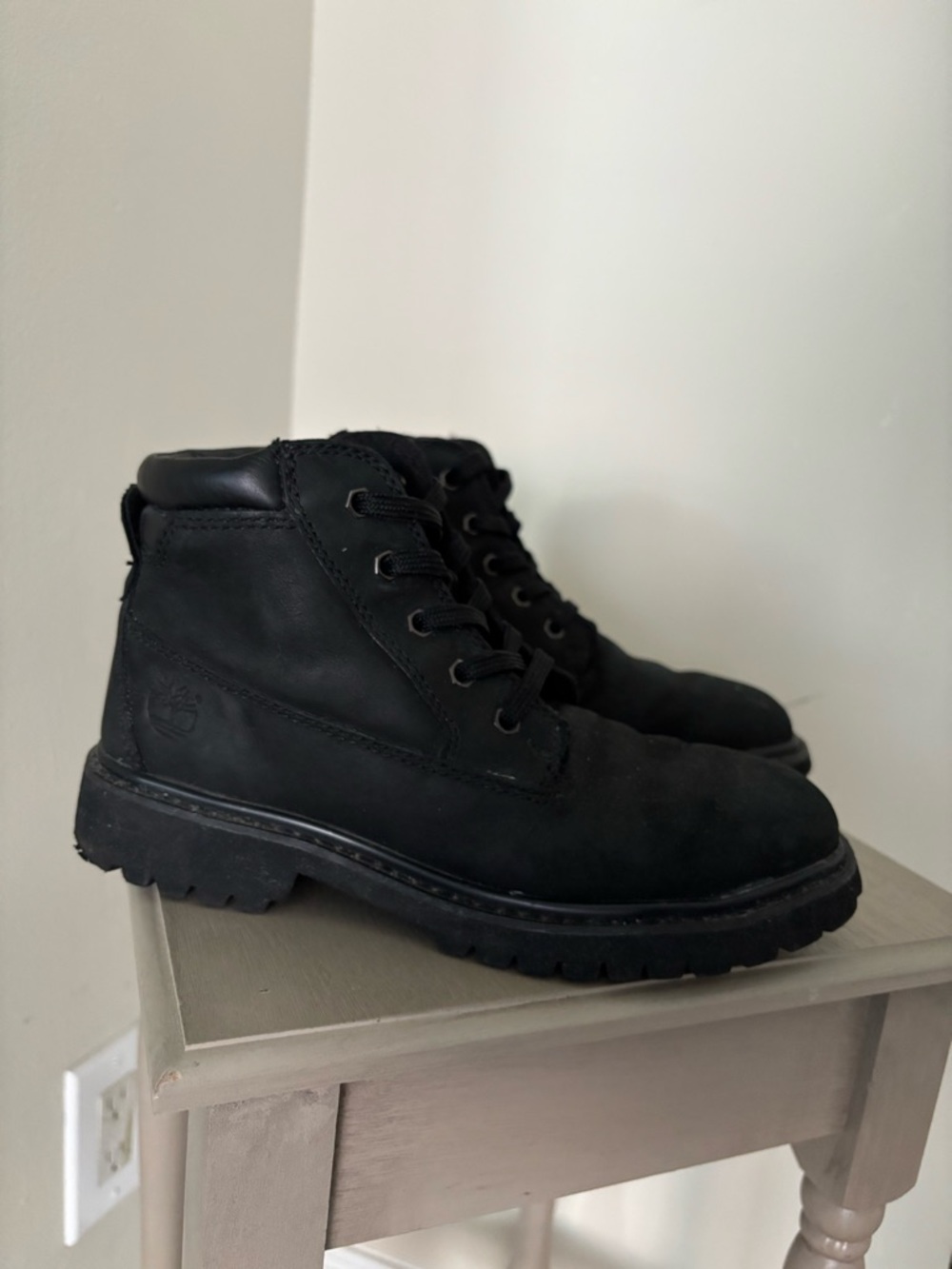 Timberland Women’s Nellie Waterproof  Black Lace-Up Nubuck Boots